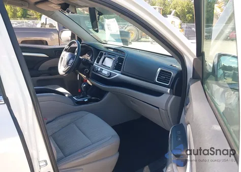 2014 Toyota Highlander Le Plus V6 from USA, damaged, VIN 5TDZKRFH2ES014098